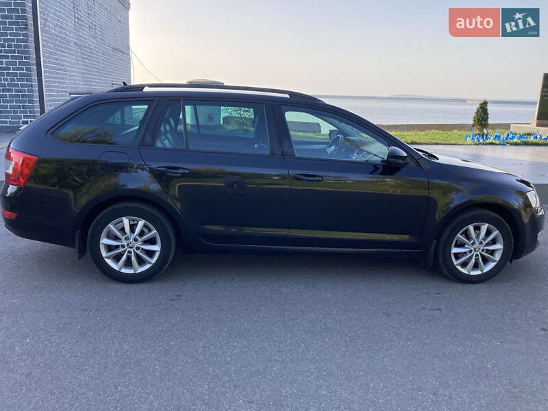 Универсал Skoda Octavia 2015 в Светловодске