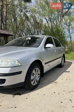 Ліфтбек Skoda Octavia 2004 в 