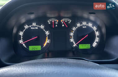 Лифтбек Skoda Octavia 2003 в 