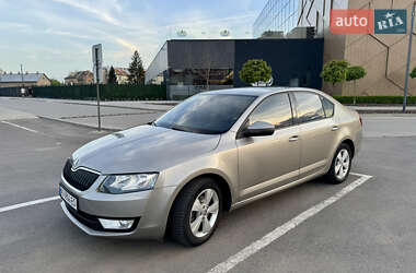 Лифтбек Skoda Octavia 2014 в 