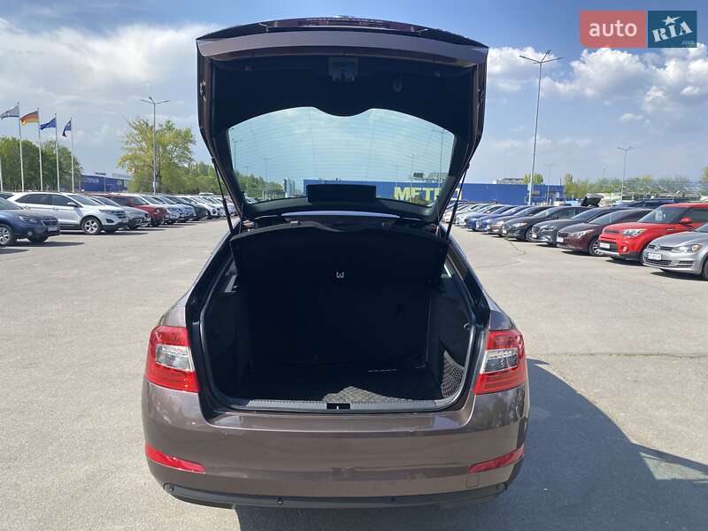 Лифтбек Skoda Octavia 2015 в Днепре