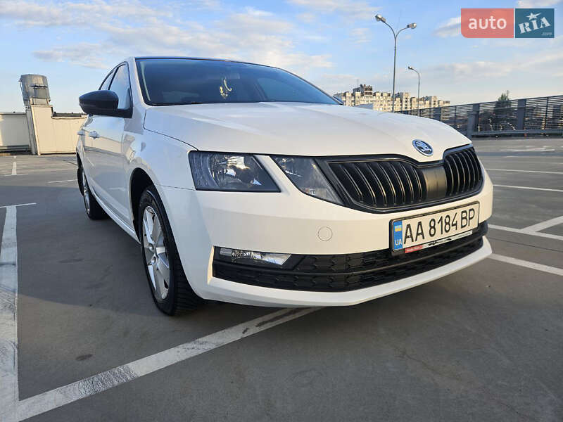 Лифтбек Skoda Octavia 2019 в Киеве