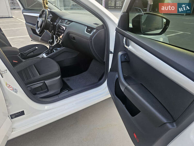 Лифтбек Skoda Octavia 2019 в Киеве