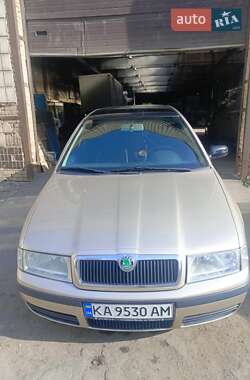 Лифтбек Skoda Octavia 2005 в 