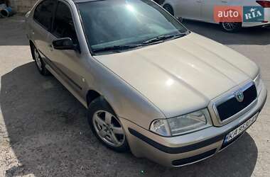 Лифтбек Skoda Octavia 2005 в 