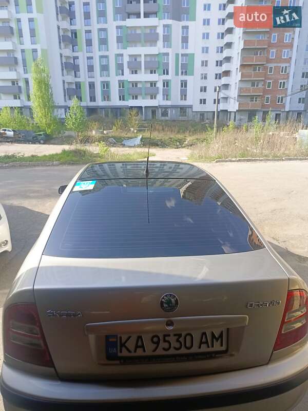 Лифтбек Skoda Octavia 2005 в Киеве