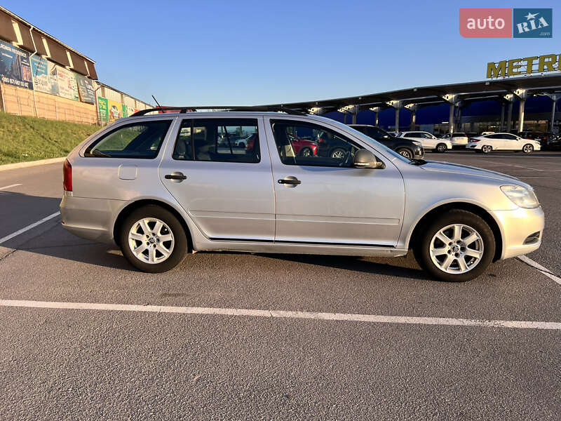 Универсал Skoda Octavia 2011 в Виннице