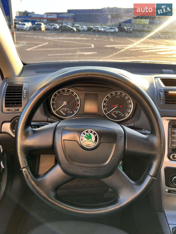 Универсал Skoda Octavia 2011 в Виннице