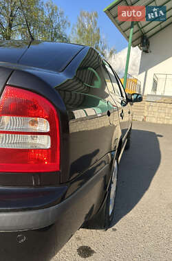 Лифтбек Skoda Octavia 2010 в 