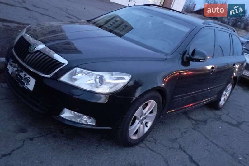 Універсал Skoda Octavia 2010 в 