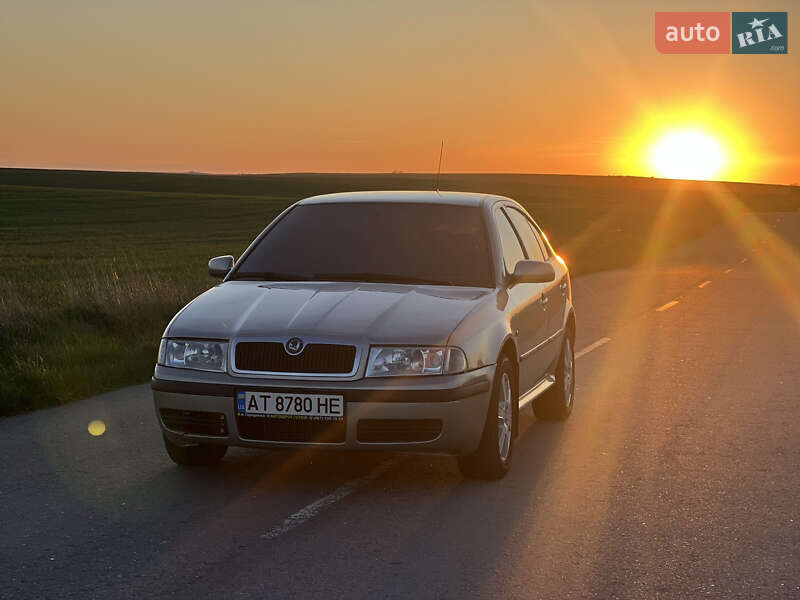 Ліфтбек Skoda Octavia 2005 в 