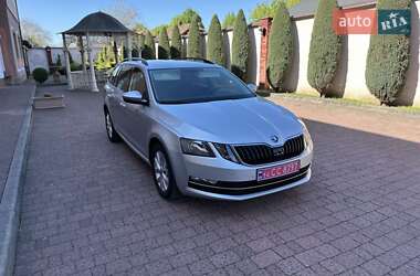 Универсал Skoda Octavia 2019 в Стрые