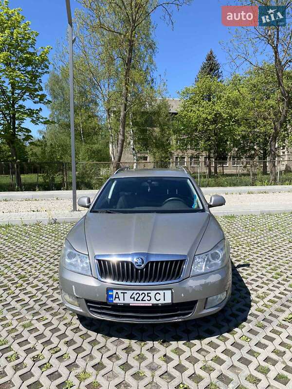 Універсал Skoda Octavia 2012 в Коломиї