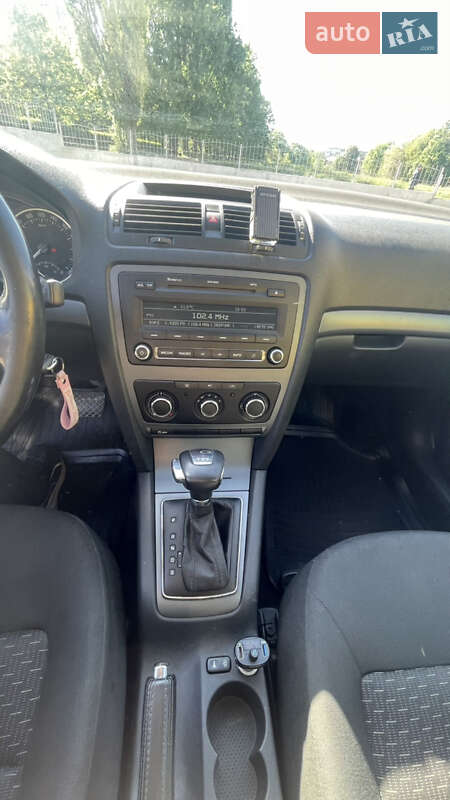 Универсал Skoda Octavia 2012 в Кропивницком