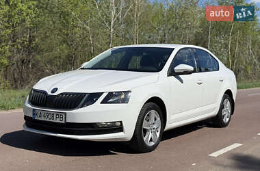 Ліфтбек Skoda Octavia 2018 в 