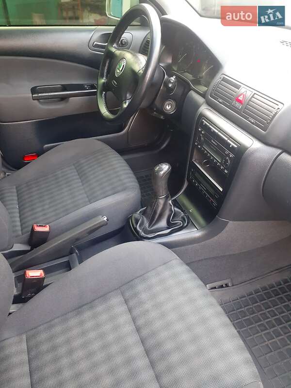 Лифтбек Skoda Octavia 2003 в Смолином