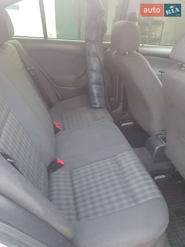 Лифтбек Skoda Octavia 2003 в Смолином