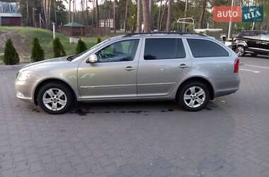 Універсал Skoda Octavia 2010 в 