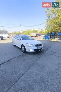 Универсал Skoda Octavia 2011 в 