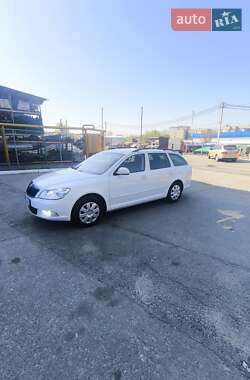 Универсал Skoda Octavia 2011 в 