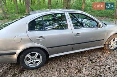 Лифтбек Skoda Octavia 2009 в 