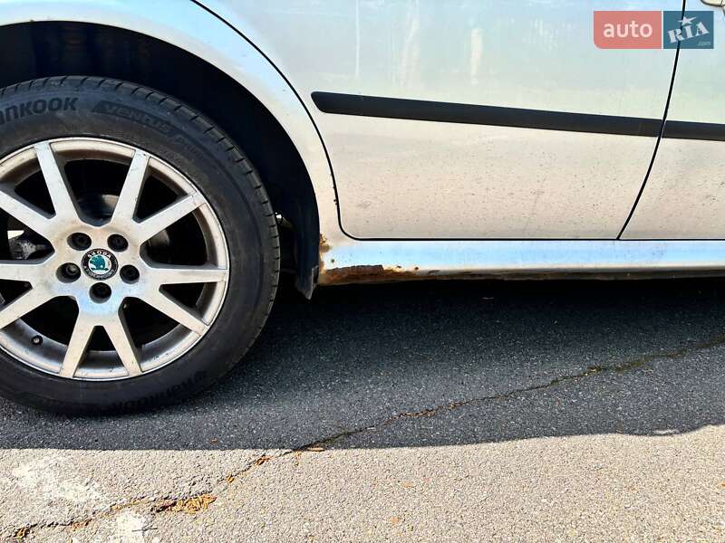 Лифтбек Skoda Octavia 2010 в Киеве фото 7 Лифтбек Skoda Octavia 2010 в Киеве