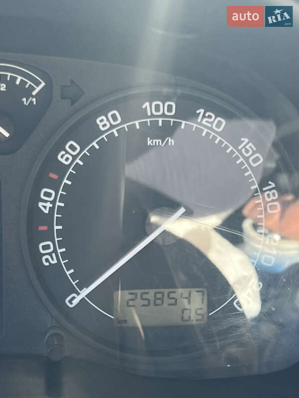 Лифтбек Skoda Octavia 2002 в Виннице