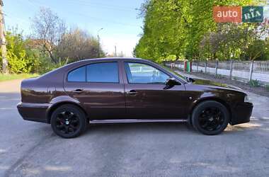 Ліфтбек Skoda Octavia 1998 в 