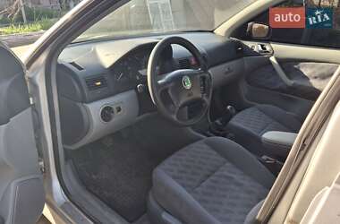 Лифтбек Skoda Octavia 1998 в 