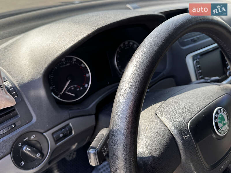 Лифтбек Skoda Octavia 2011 в Днепре