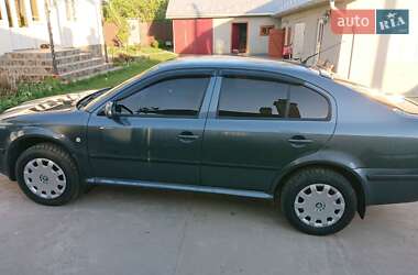 Лифтбек Skoda Octavia 2003 в 