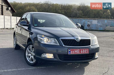 Лифтбек Skoda Octavia 2010 в 