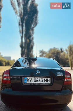 Лифтбек Skoda Octavia 2008 в 