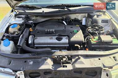 Ліфтбек Skoda Octavia 2002 в 