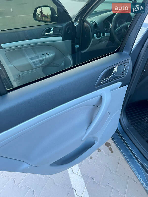 Универсал Skoda Octavia 2010 в Луцке
