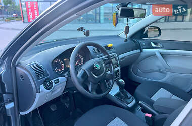 Універсал Skoda Octavia 2010 в 