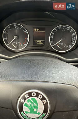 Универсал Skoda Octavia 2011 в 