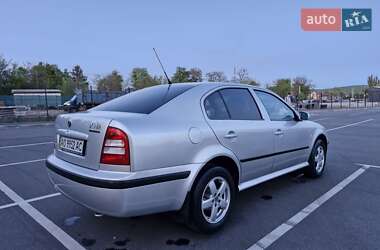 Лифтбек Skoda Octavia 2004 в 