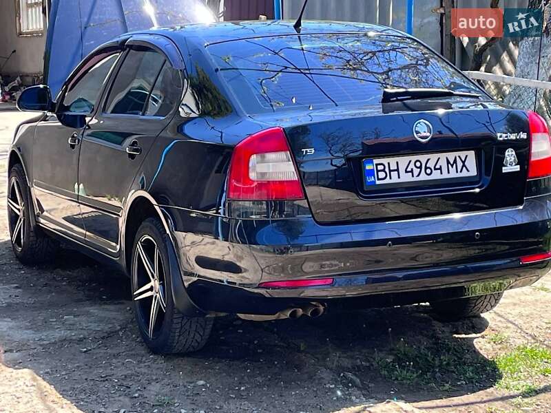 Ліфтбек Skoda Octavia 2009 в Сараті