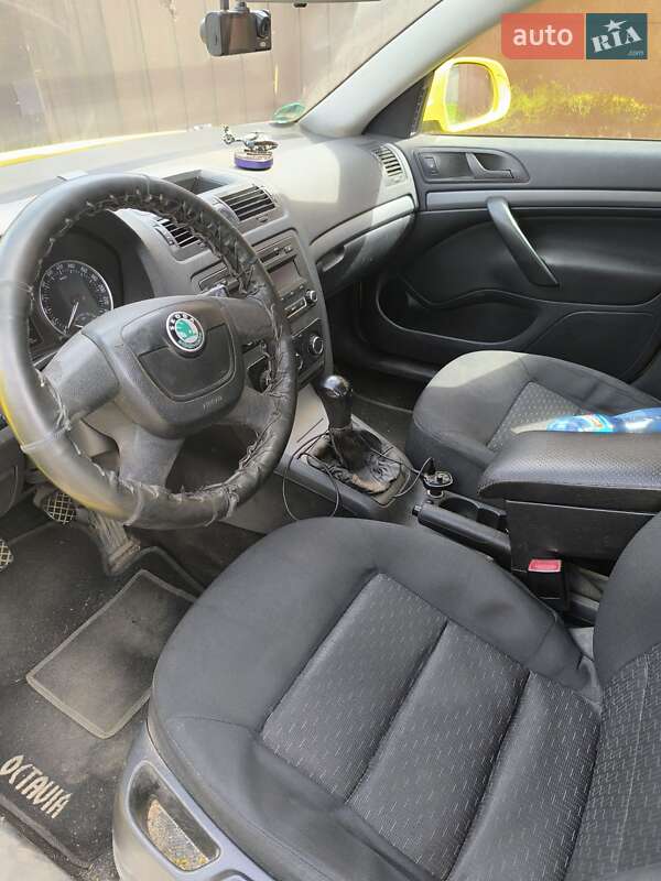 Універсал Skoda Octavia 2012 в Чернігові