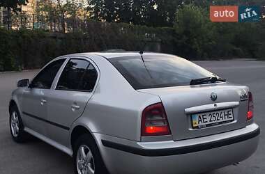 Лифтбек Skoda Octavia 2002 в 