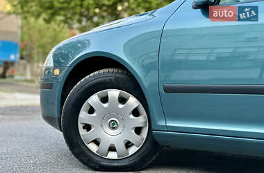 Лифтбек Skoda Octavia 2005 в 