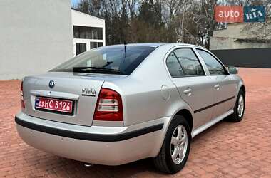 Лифтбек Skoda Octavia 2003 в 