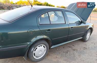 Ліфтбек Skoda Octavia 2001 в 