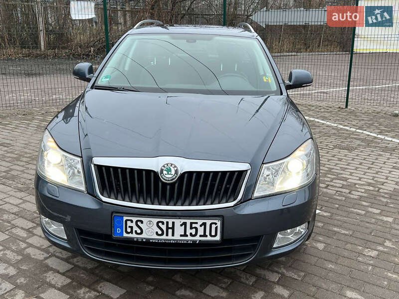 Універсал Skoda Octavia 2010 в Бучі