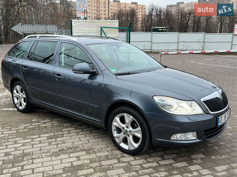 Універсал Skoda Octavia 2010 в Бучі