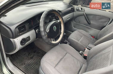Лифтбек Skoda Octavia 2003 в 