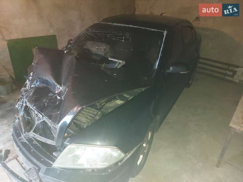 Лифтбек Skoda Octavia 2004 в 