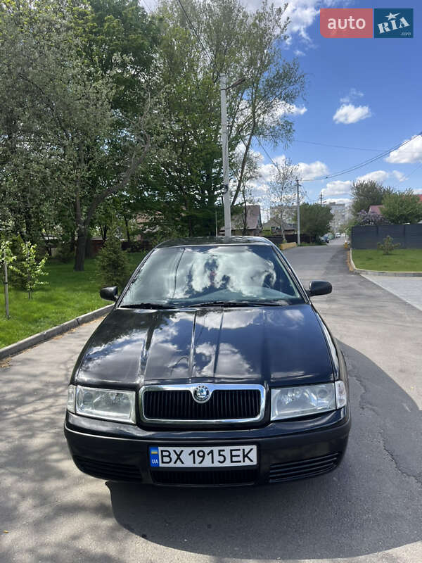 Лифтбек Skoda Octavia 2002 в 
