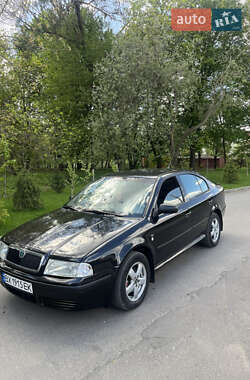 Лифтбек Skoda Octavia 2002 в 